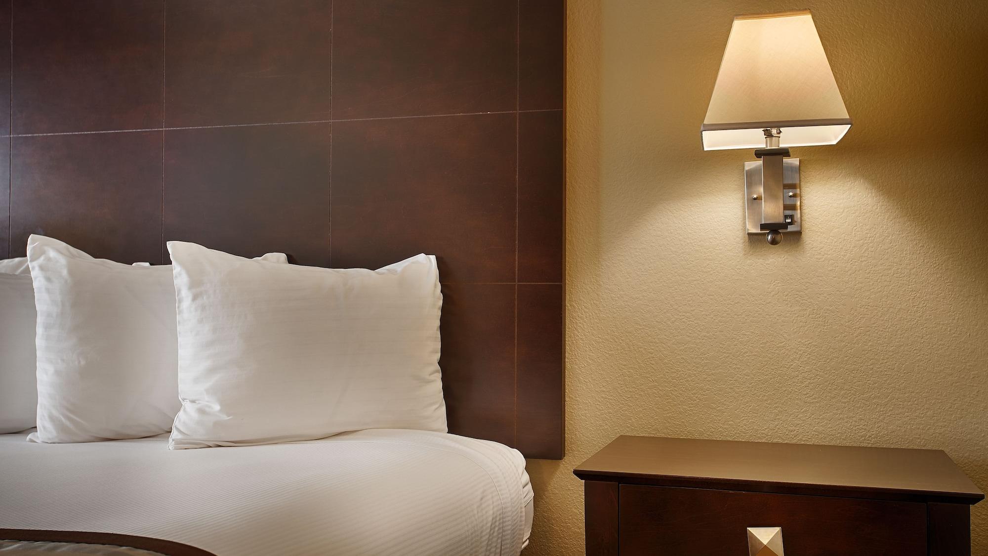 Best Western Brentwood Inn מראה חיצוני תמונה
